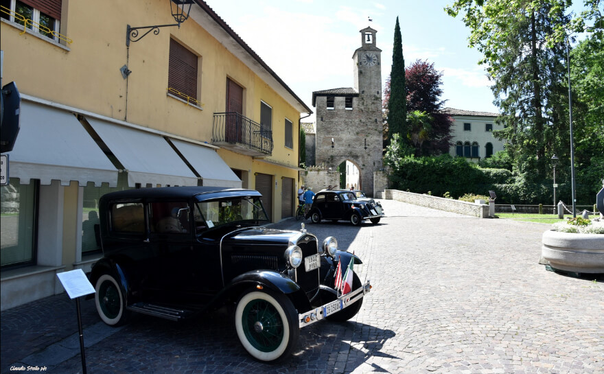 Macchine d'epoca a Sapori in Borgo